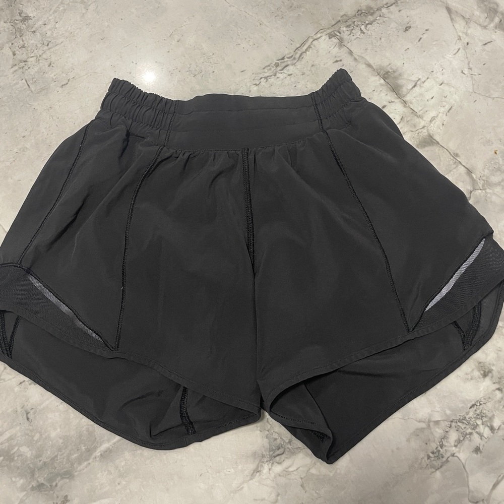 Womens Lululemon Hotty Hot Low rise 4 inches size 2